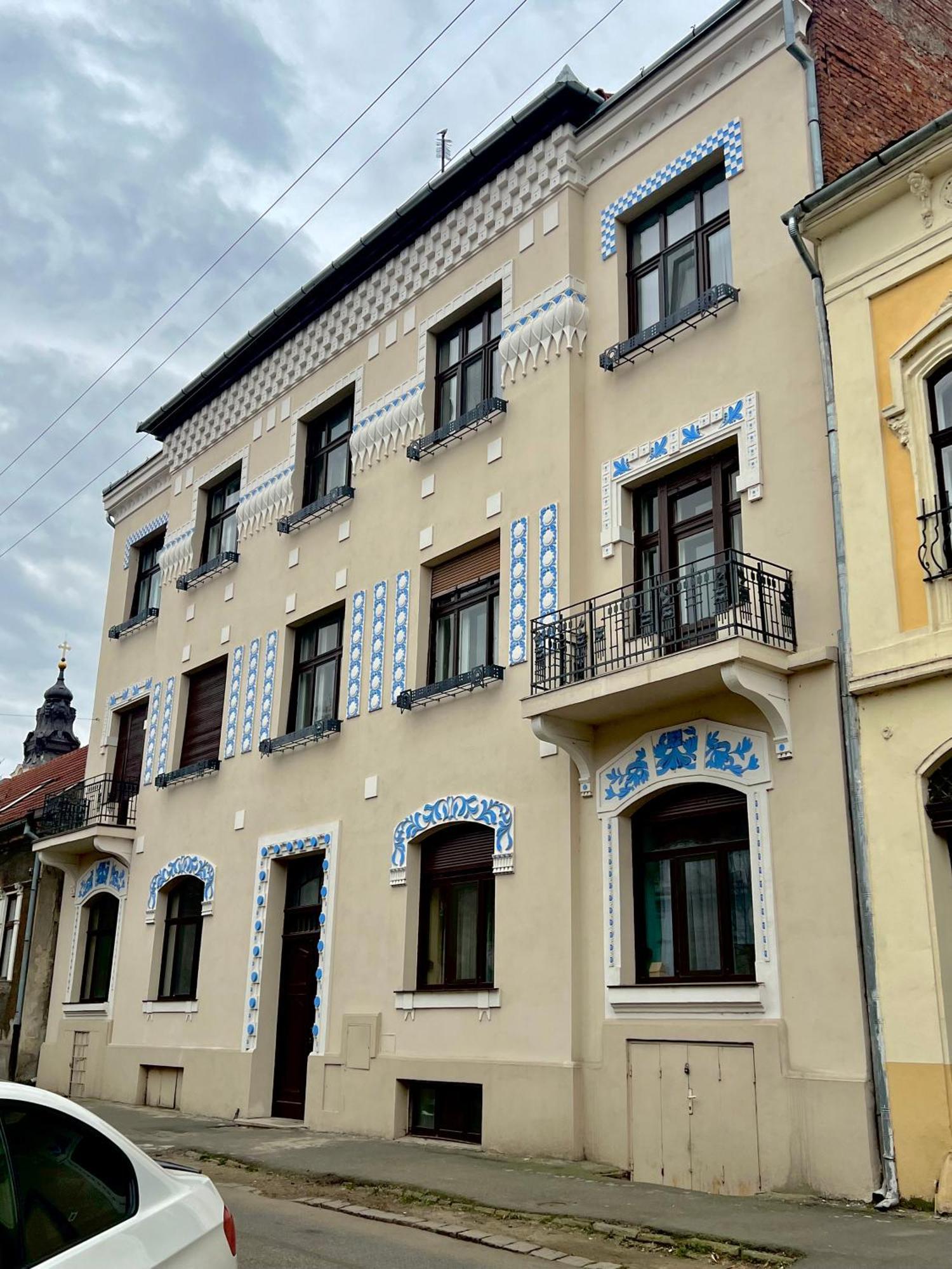 La Strada Central Apartament Oradea Bagian luar foto